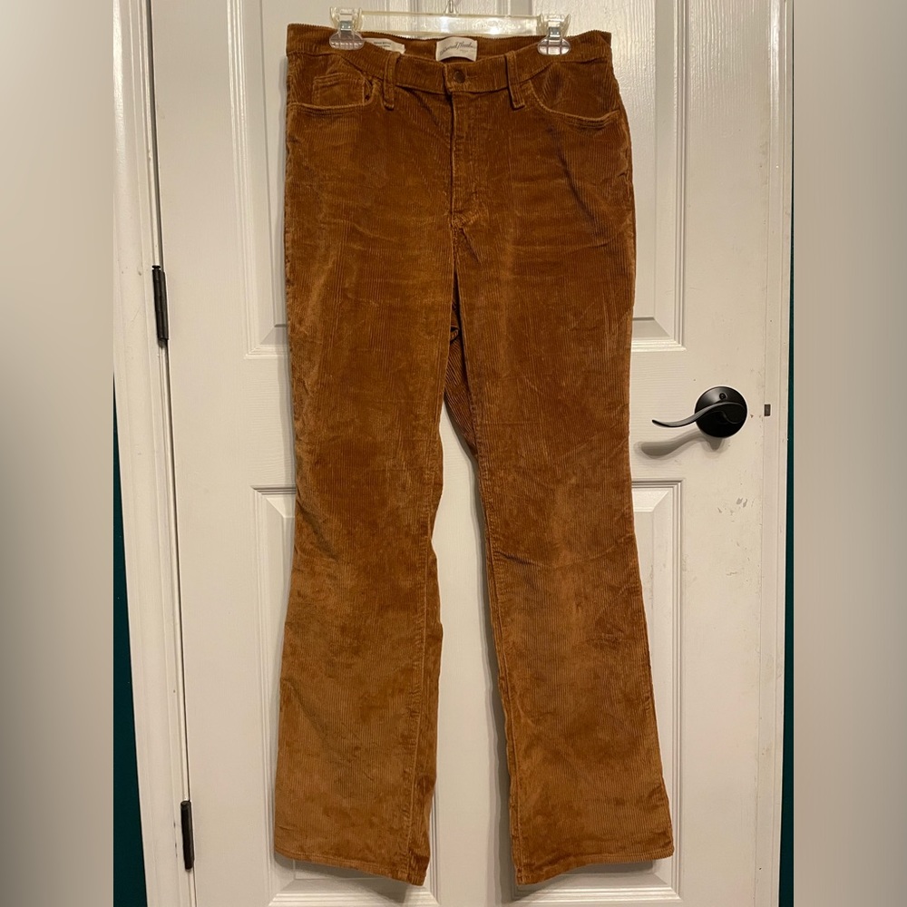 “Universal Thread” corduroy bootcut pants